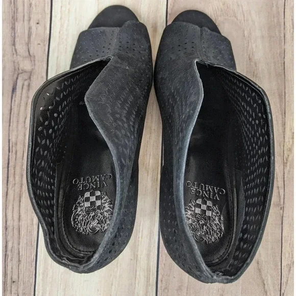 VINCE CAMUTO Kainan Open Toe Bootie NWOT Black Laser Cut Slip On Sz 11M - Picture 4 of 7